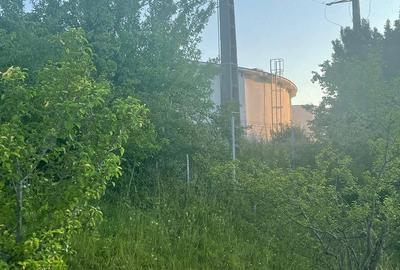 Teren de 2850 mp, în 700