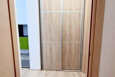 Apartament cu 2 camere decomandat, mobilat în Tractorul
