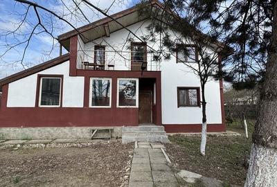Casă cu 4 camere în Drăgoești - 1