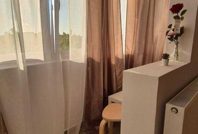Apartament cu 2 camere decomandat, mobilat în Tei