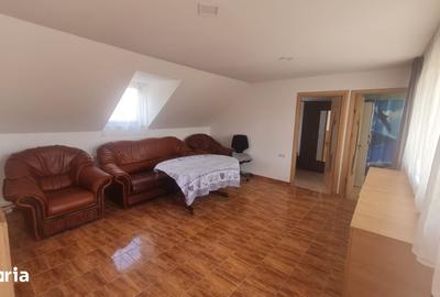 Apartament cu 3 camere în Trei Stejari
