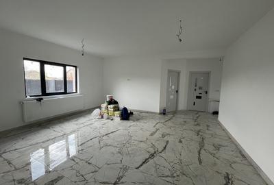 Casă individuală cu 3 camere cu Canalizare în Valu lui Traian - 4