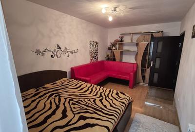 Apartament cu 3 camere decomandat în Central - 8
