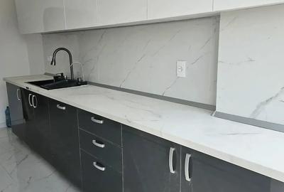 Apartament cu 3 camere semidecomandat în Progresul