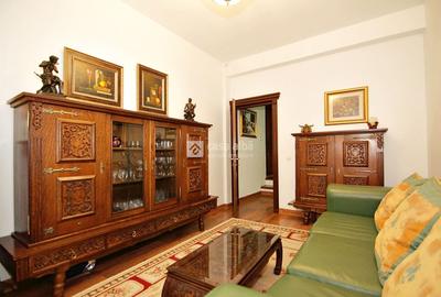 Casă individuală cu 7 camere cu Canalizare în Bucium - 25