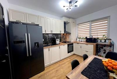 Apartament cu 3 camere semidecomandat, mobilat în Apahida