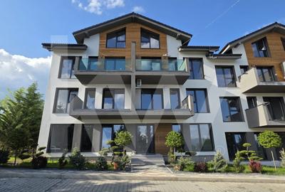 Apartament cu 3 camere decomandat în Cristian