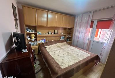 Apartament cu 3 camere decomandat în Tomești