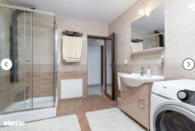 Casă cu 5 camere cu Teren 400 Mp în Sânmartin