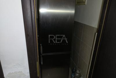 Apartament cu 3 camere circular, mobilat în P-ța Romană