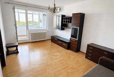 Apartament cu 2 camere decomandat în Titan