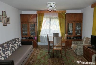 Casă cu 3 camere cu Teren 861 Mp în Central