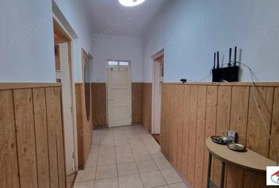 Apartament cu 3 camere decomandat în Central - 3