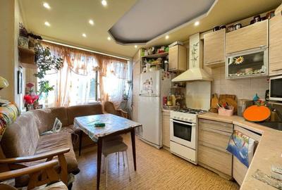 Apartament cu 3 camere decomandat în Europa - 5