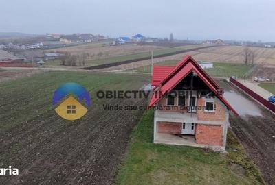 Casă cu 4 camere cu Teren 1800 Mp în Grumăzești