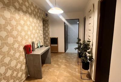 Apartament cu 3 camere în Central - 1