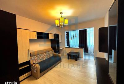 Apartament cu 2 camere decomandat în Tractorul