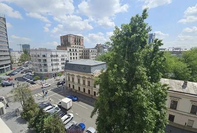 Apartament cu 2 camere decomandat în Victoriei
