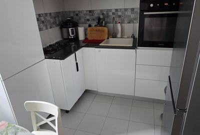 Apartament cu 3 camere decomandat în Roșu - 3