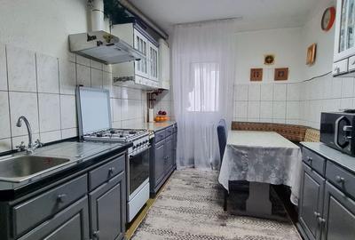 Apartament cu 3 camere decomandat în Mircea cel Bătrân - 3