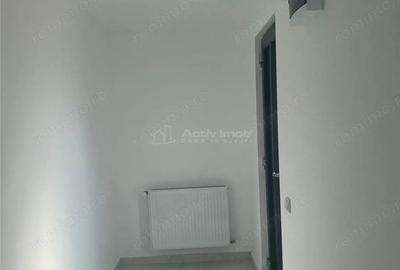 Casă cu 3 camere cu Teren 800 Mp în Central - 1