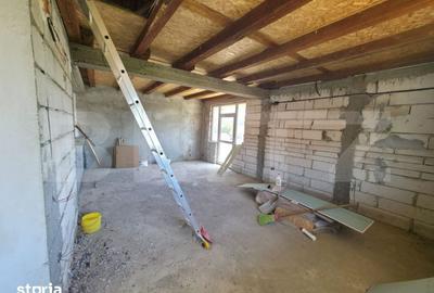Casă cu 3 camere cu Teren 843 Mp în Scoarța - 8