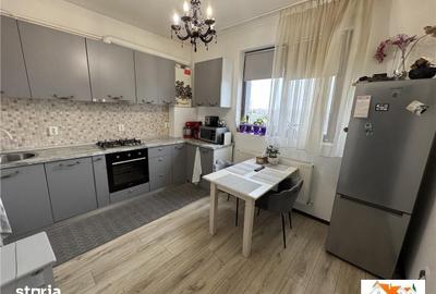Apartament cu 3 camere decomandat în Ampoi 3