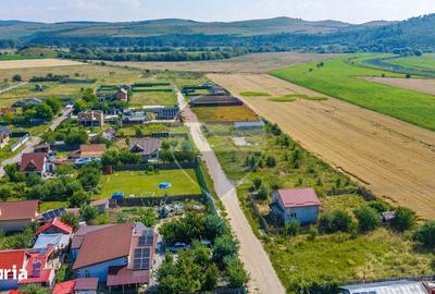 Teren de 1400 mp, în Central