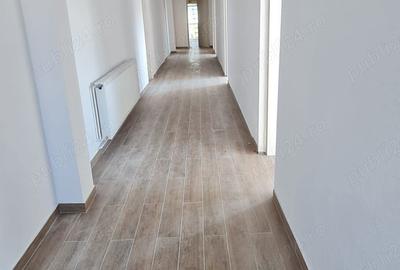 Spațiu comercial, de 597 mp, în Central - 3
