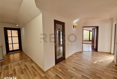 Casă cu 8 camere cu Teren 2756 Mp în Sântandrei - 18