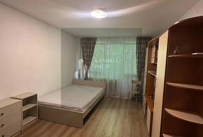 Garsonieră decomandată în Brâncoveanu