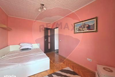 Apartament cu 3 camere semidecomandat în Central - 1