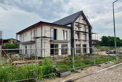 Duplex cu 5 camere cu Canalizare în Odăi - 3
