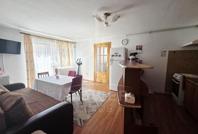 Apartament cu 3 camere decomandat în Sub Arini - 1