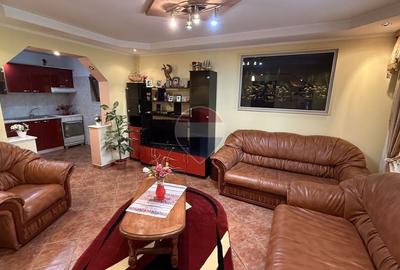 Casă cu 5 camere cu Teren 529 Mp în Găgești