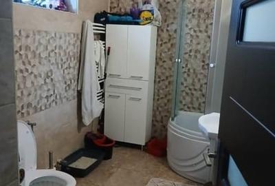 Casă cu 5 camere cu Teren 380 Mp în Central