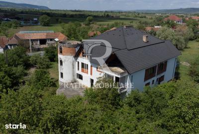 Casă cu Teren 5794 Mp în Aușeu - 2