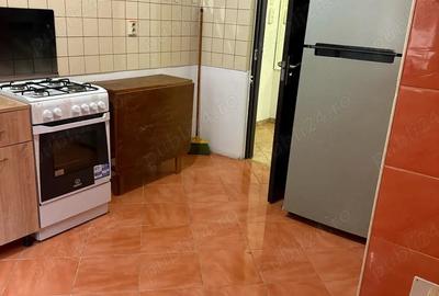 Apartament cu 3 camere decomandat în 9 Mai
