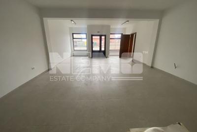 Spațiu comercial, de 80 mp, în Vicovu de Sus