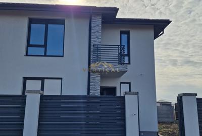 Casă cu 4 camere cu Teren 352 Mp în Berceni