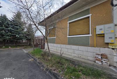 Casă cu 4 camere cu Teren 235 Mp în Central - 2