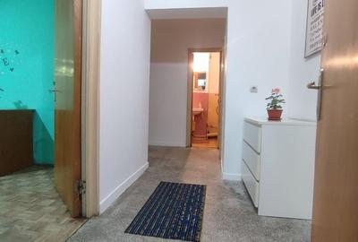 Apartament cu 2 camere decomandat în Negru Vodă