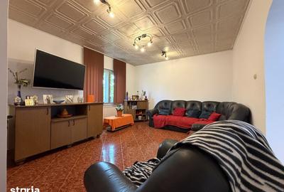 Casă cu 6 camere cu Teren 641 Mp în Central - 4