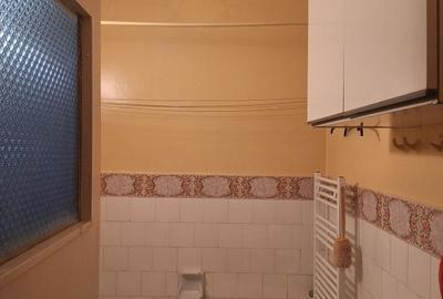 Apartament cu 3 camere semidecomandat în Central - 1