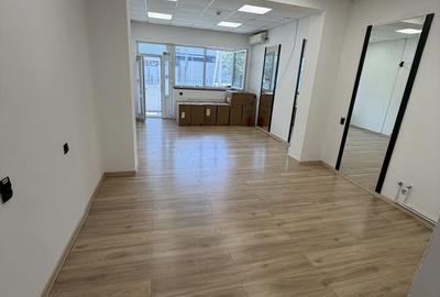 Spațiu comercial, de 60 mp, în Central