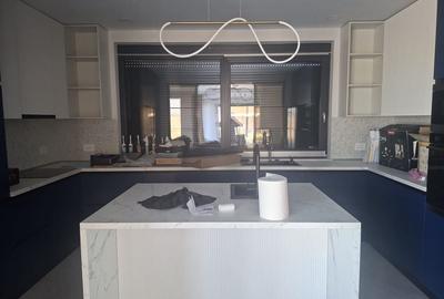 Casă cu 3 camere în Sântandrei