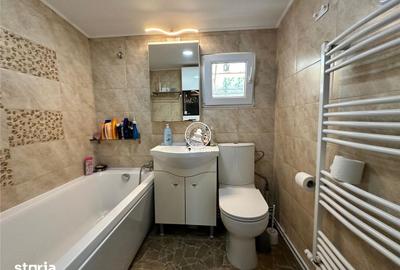 Casă cu 3 camere cu Teren 1318 Mp în Holboca - 1