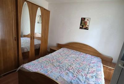 Apartament cu 2 camere decomandat în Găești