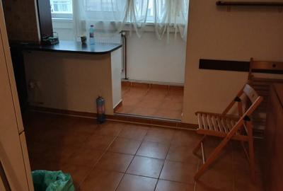 Apartament cu 2 camere decomandat în Alexandru cel Bun - 3