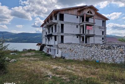 Spațiu comercial, de 1,600 mp, în Eșelnița - 11